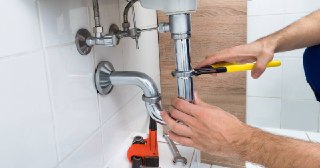 Сантехнические работы Киров цена 462 руб. Услуги сантехника